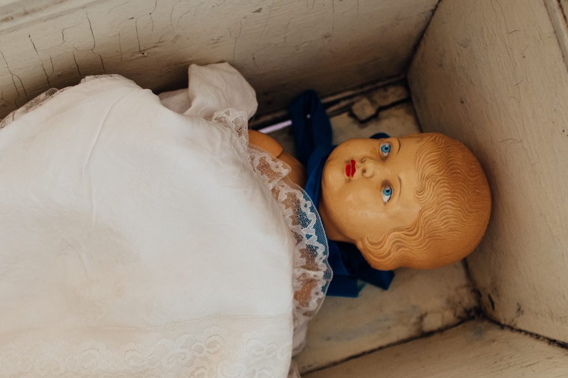rodion-kutsaev-doll in a box-unsplash
